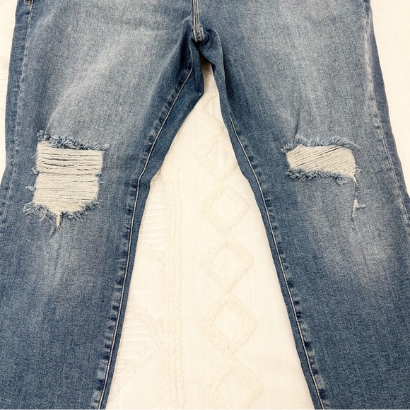 NWT-Good American Good Legs Cropped Jeans - Picture 10 of 11